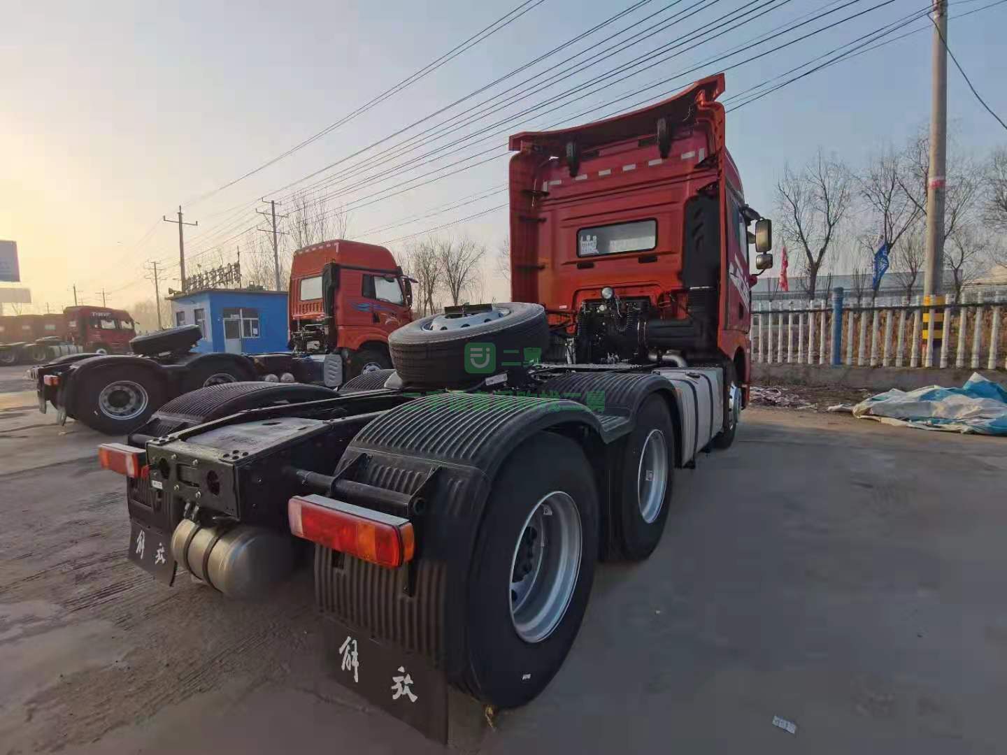 出售一臺青島解放JH6領航版480馬力濰柴發動機牽引車，國五排放