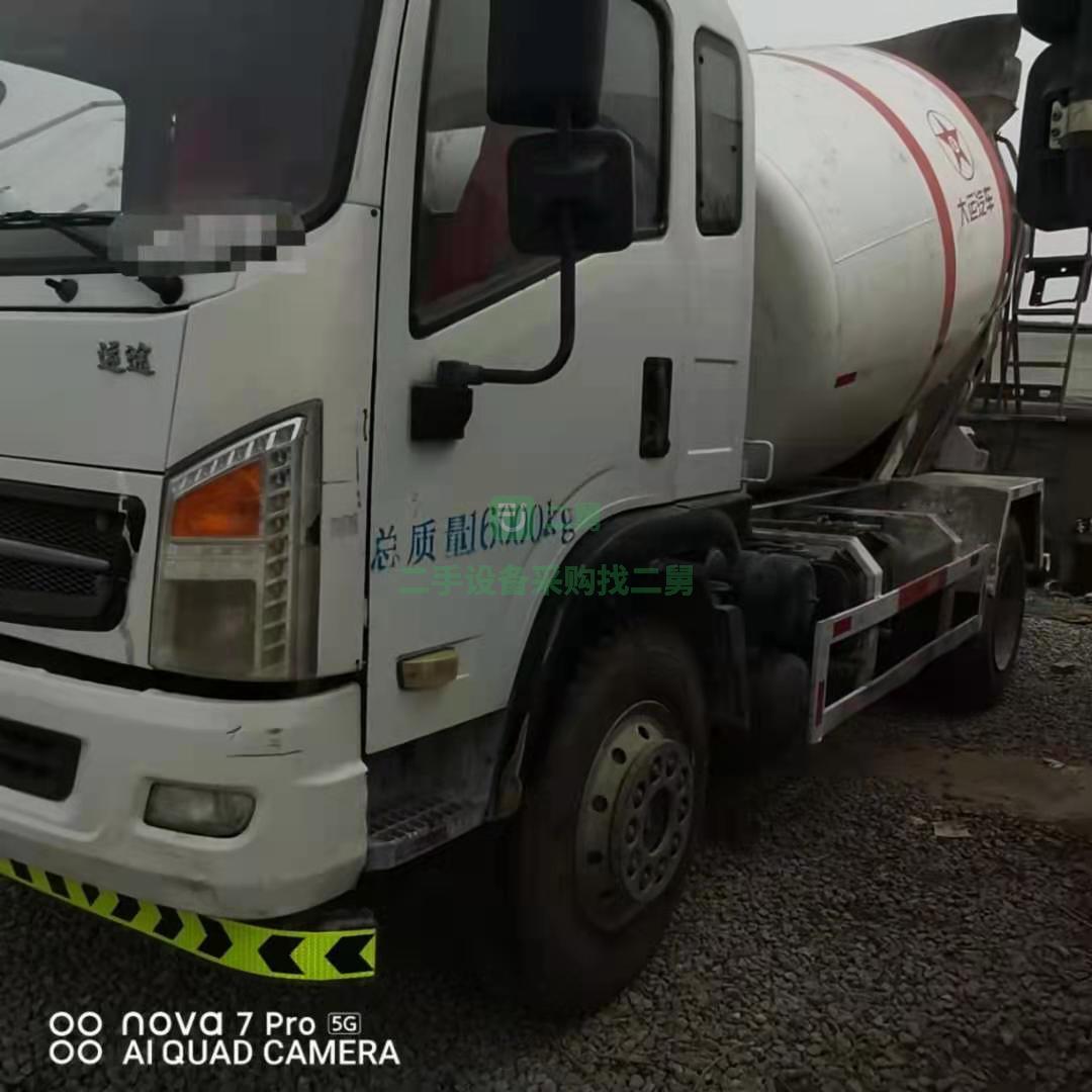 出售一臺(tái)18年大運(yùn)8方攪拌車，玉柴140馬力，法士特8速