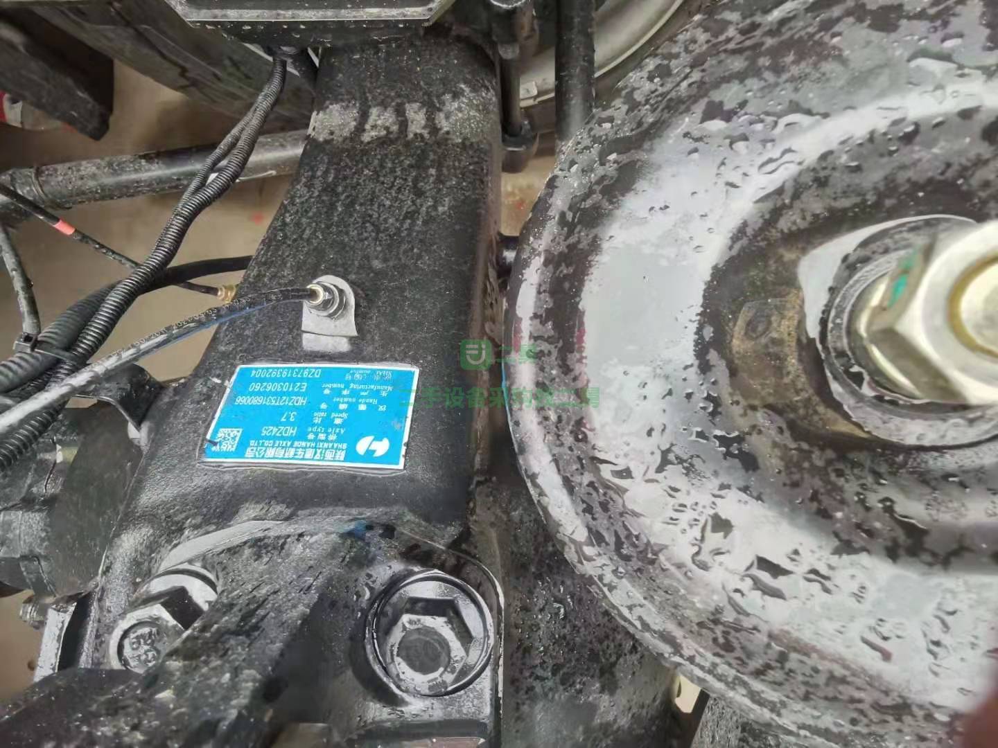 出售一臺國六現車陜汽德龍X5000牽引車，460馬力