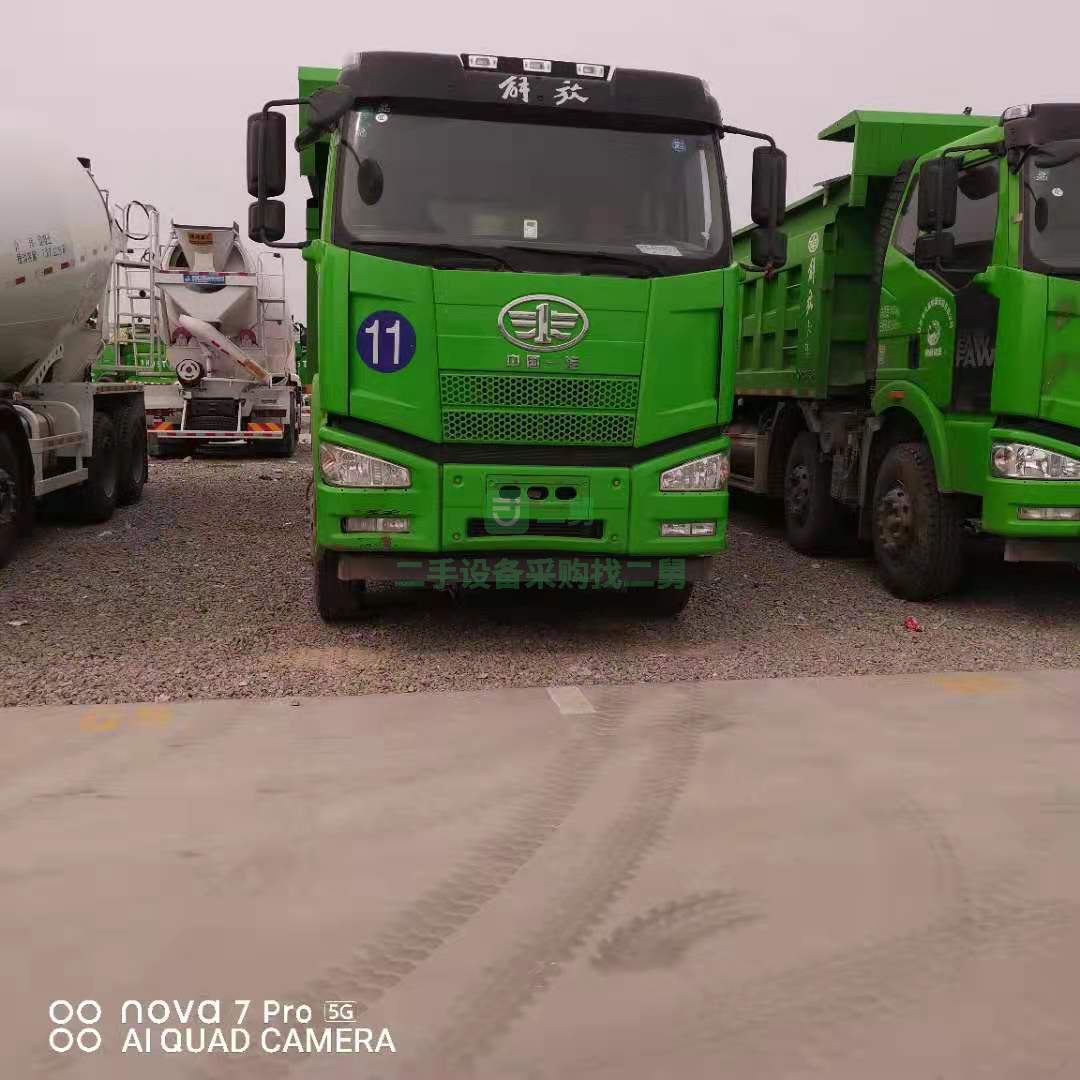 出售一臺2020年5月輕量化黃金尺寸6.8米自卸車，錫柴發動機