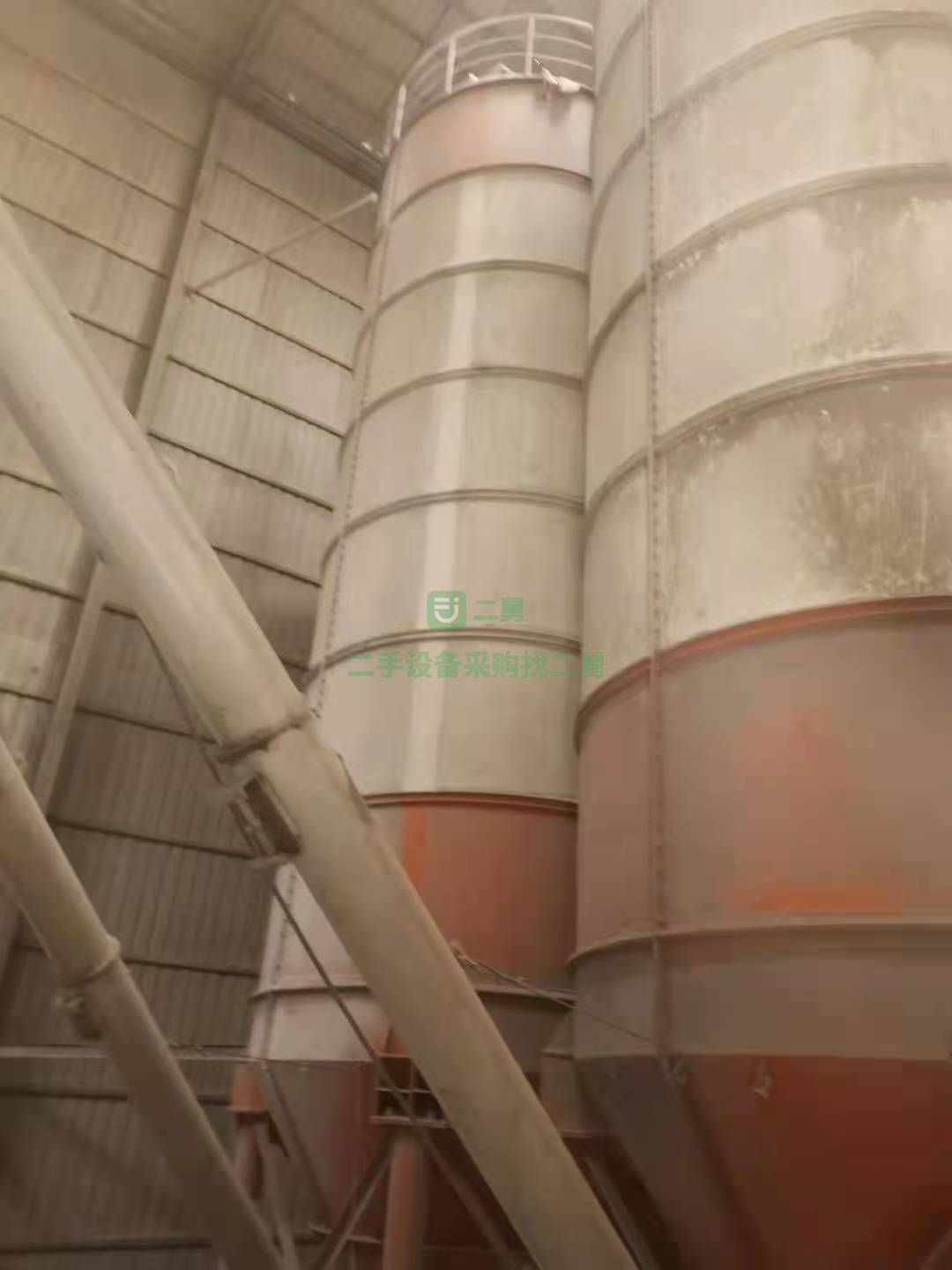 出售二手的九成新的100噸水泥罐