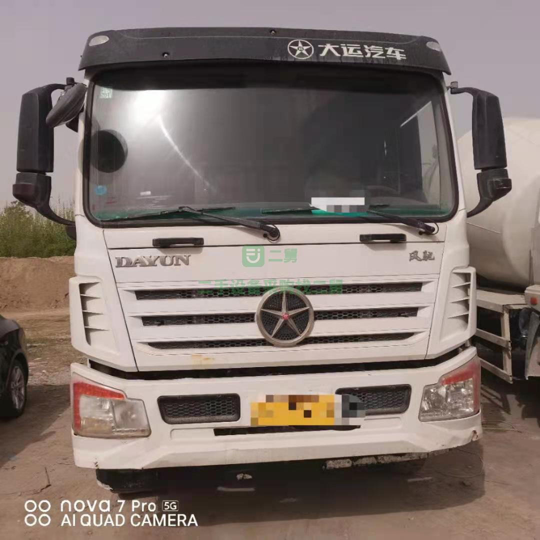 出售一臺17年國五10方罐185馬力攪拌車，玉柴發動機