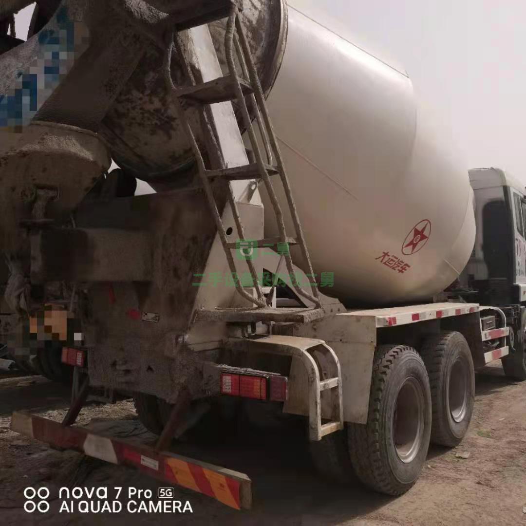 出售一臺17年國五10方罐185馬力攪拌車，玉柴發動機