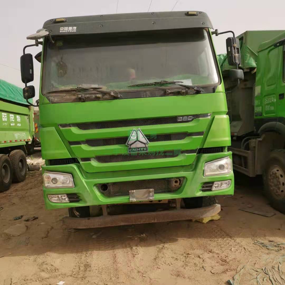 出售一臺17年---19年豪沃國五自卸車，重汽發動機