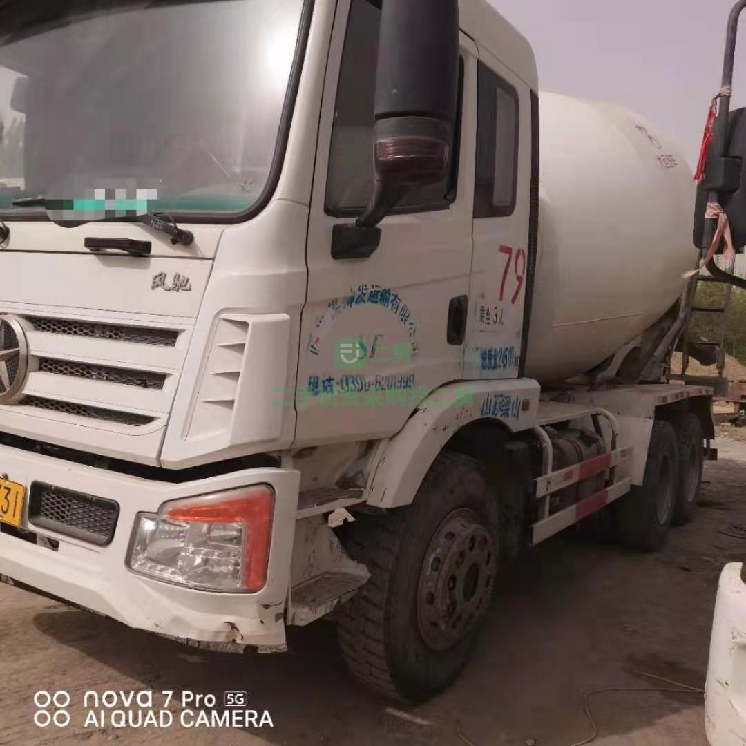 出售一臺17年國五10方罐185馬力攪拌車，玉柴發動機