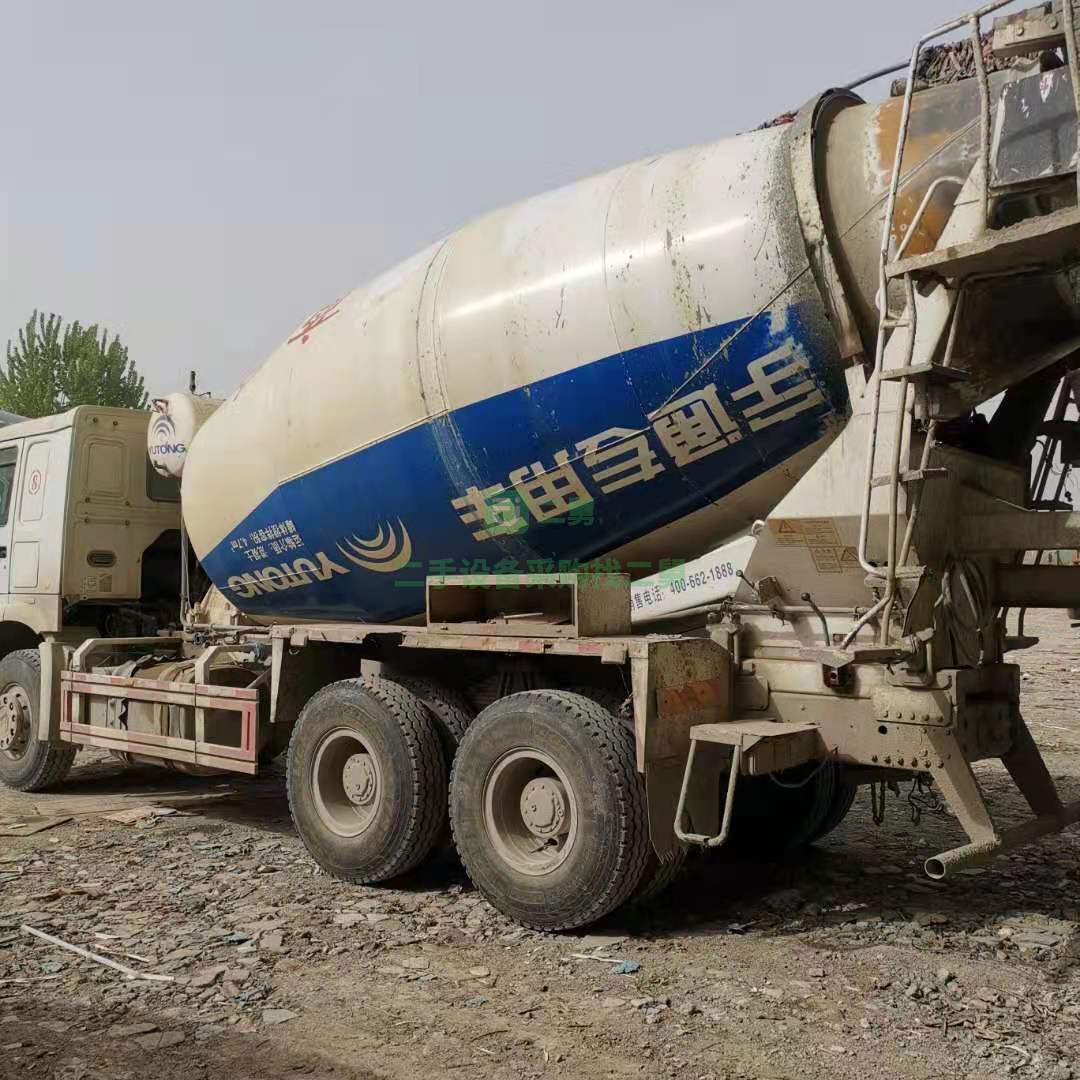 出售一臺13年豪沃攪拌車，大十二方，宇通上莊