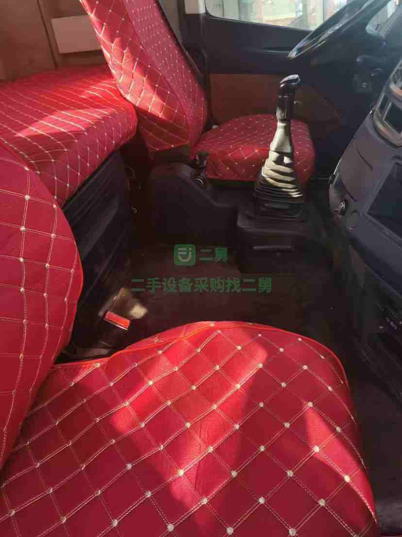 出售18年8月的歐曼EST牽引車，490馬力輕體雙驅全國可提檔支持分期付款
