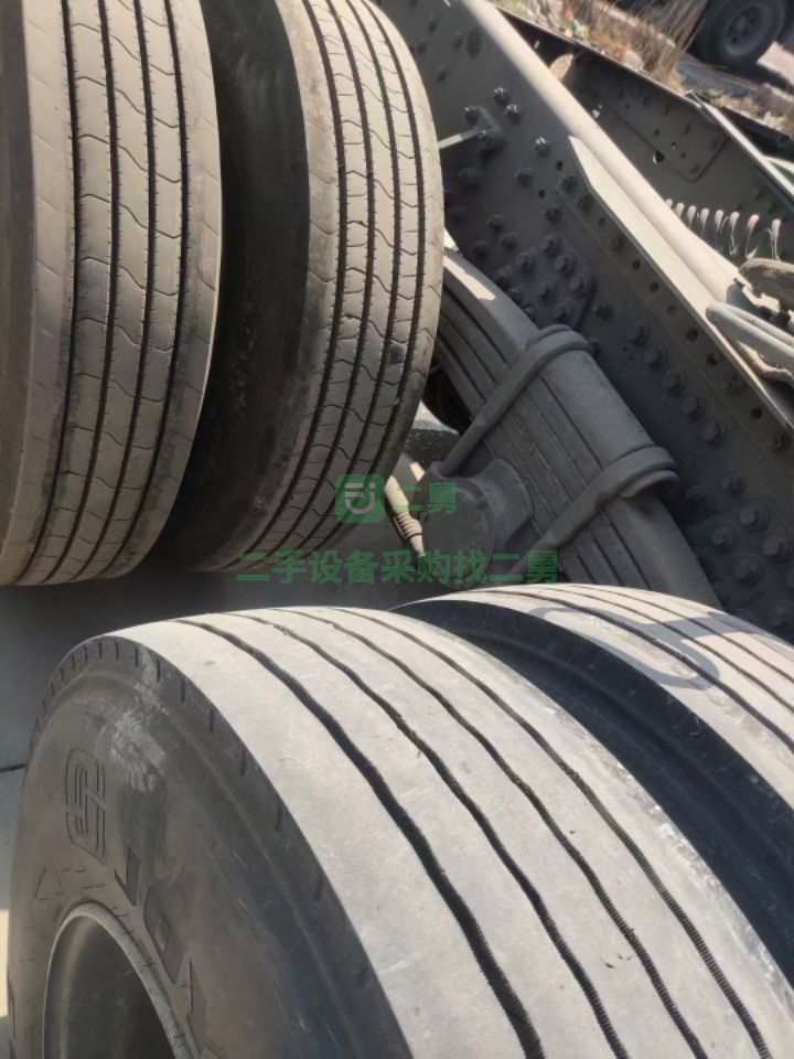 出售二手九成新的解放J6/500馬力牽引車
