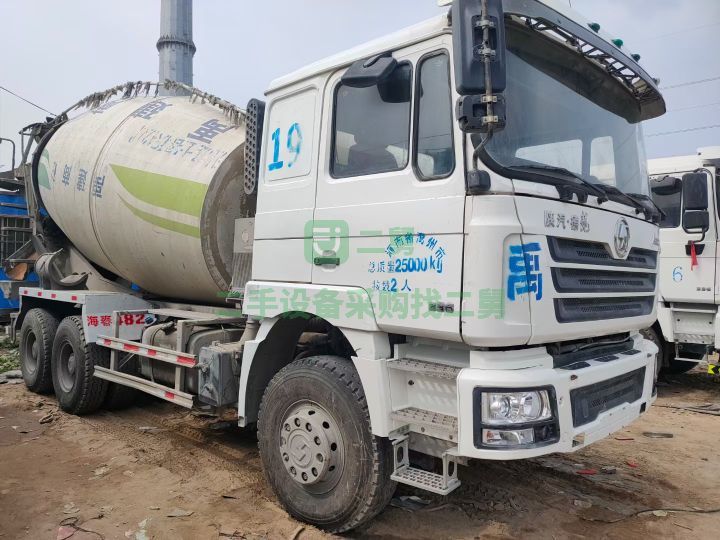 出售二手14年的德龍攪拌罐車，凌宇上裝，大12方拉14方