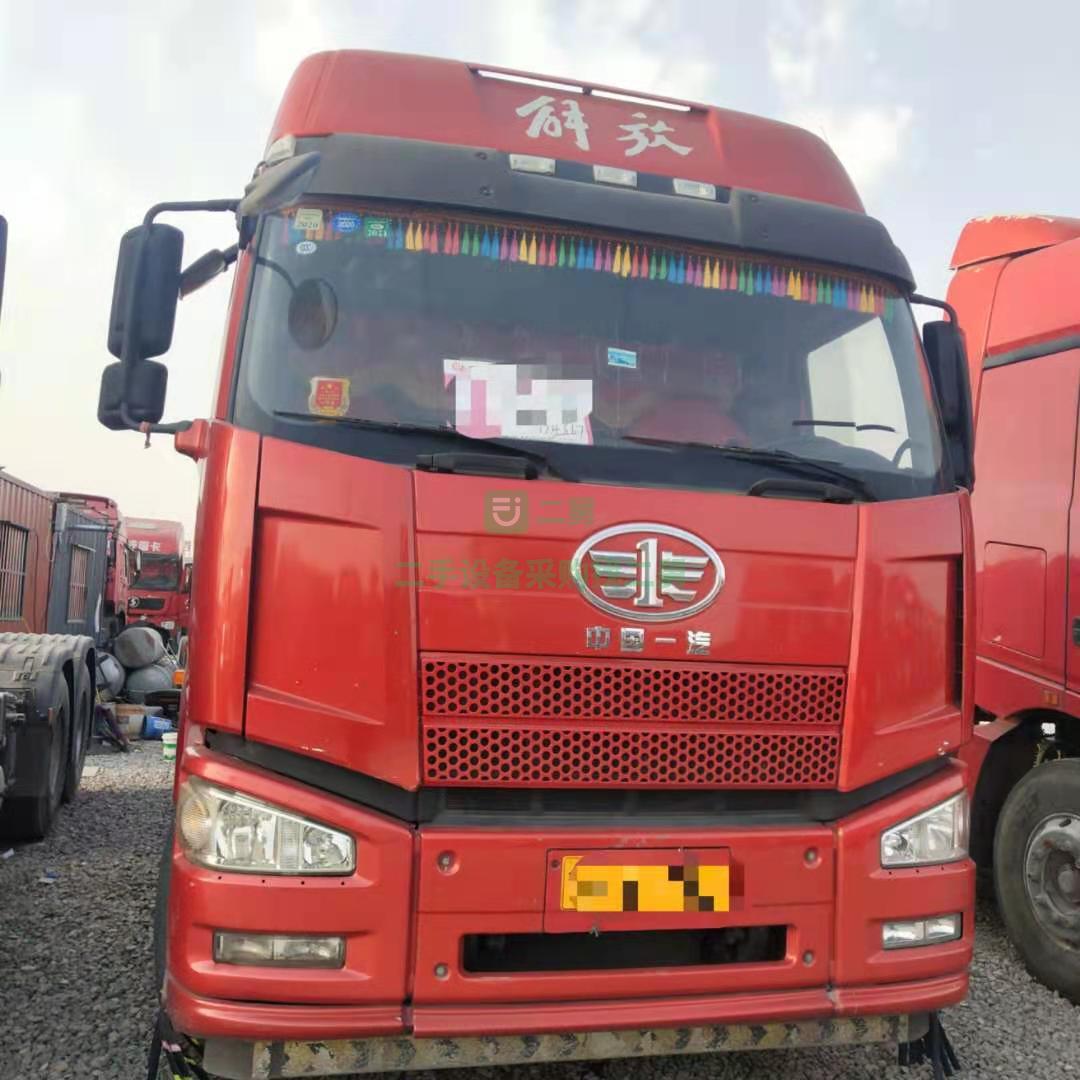 急售一臺j6p17年國五350馬力車況精品牽引車，手續(xù)齊全隨時過戶提檔