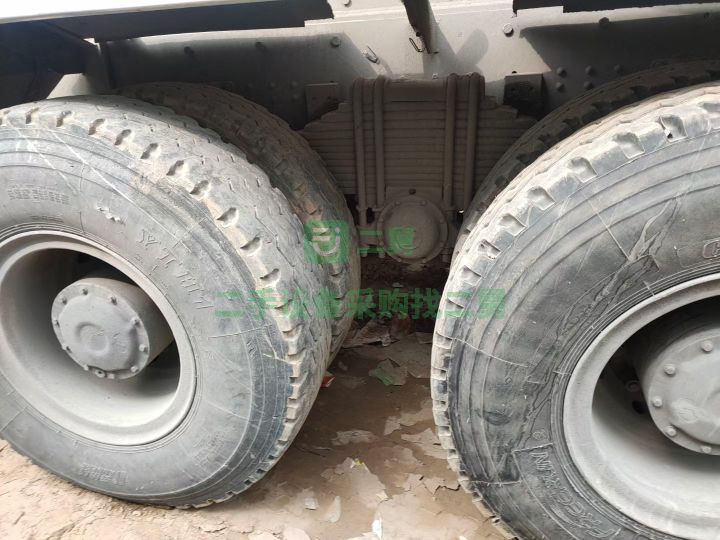 出售二手14年的德龍攪拌罐車，凌宇上裝，大12方拉14方