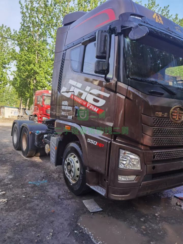 出售19年的解放JH6至尊550馬力牽引車