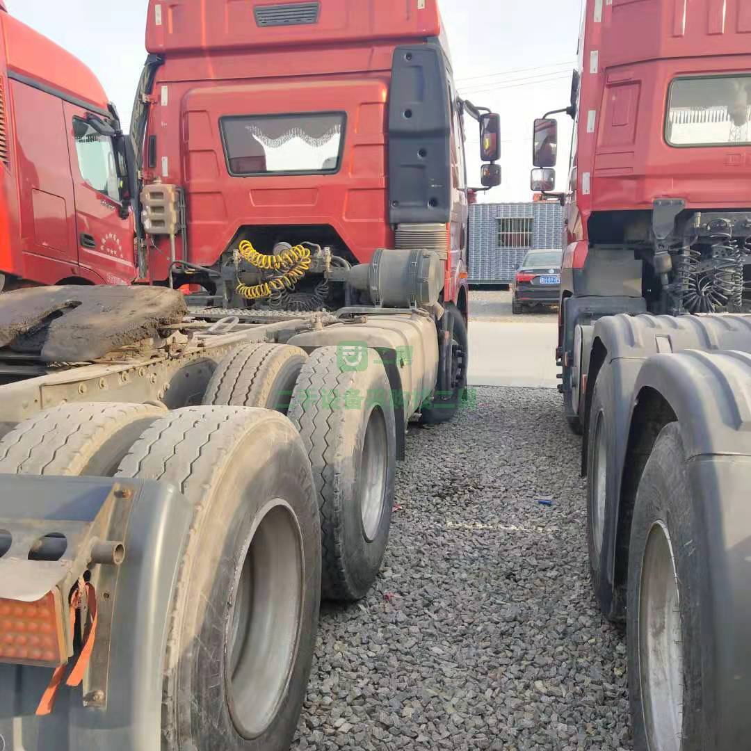 急售一臺j6p17年國五350馬力車況精品牽引車，手續(xù)齊全隨時過戶提檔