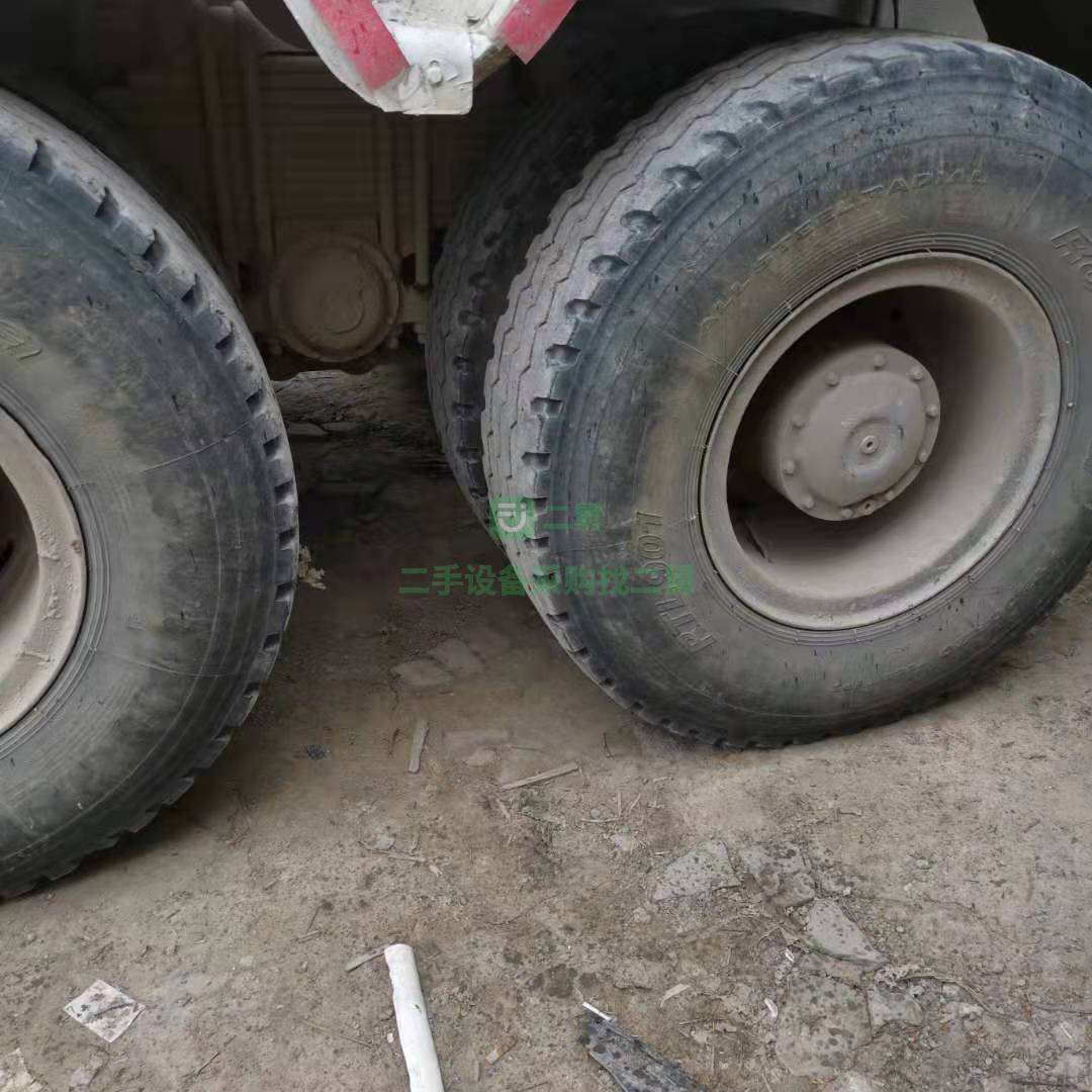出售一臺13年德龍濰柴發動機攪拌車，大十二方，亞特上莊