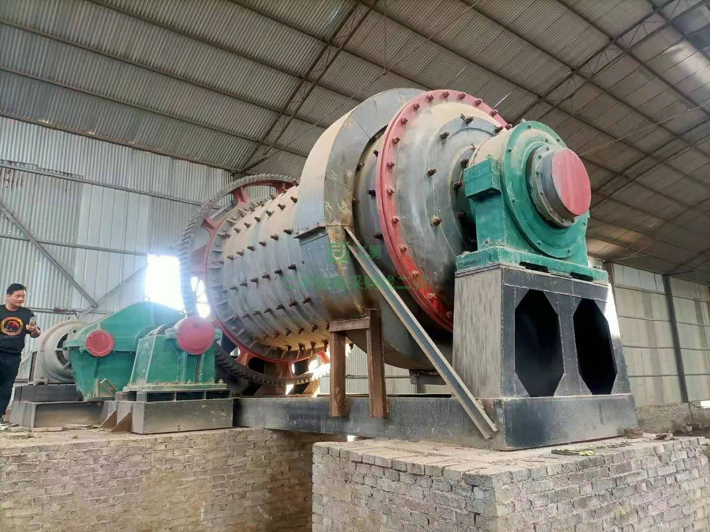出售一臺1.83*3米棒磨制沙機，準新機，安裝未用