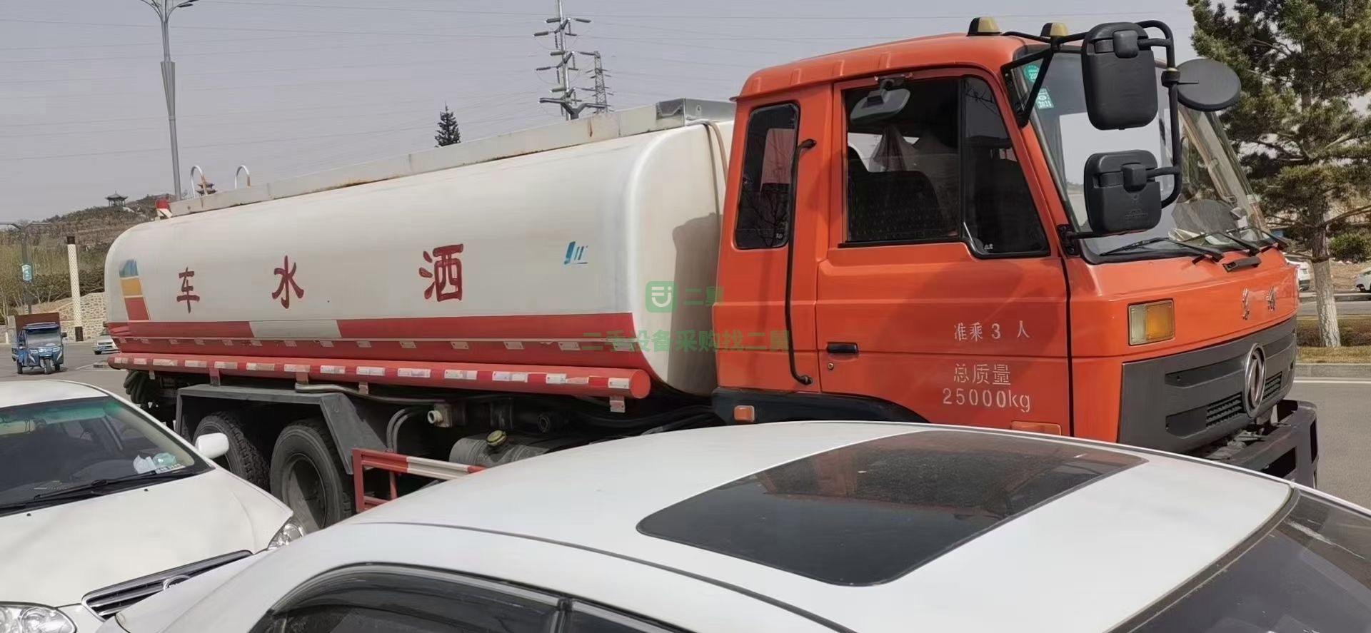 出售一臺14年6月國四東風153后八輪22立方灑水車