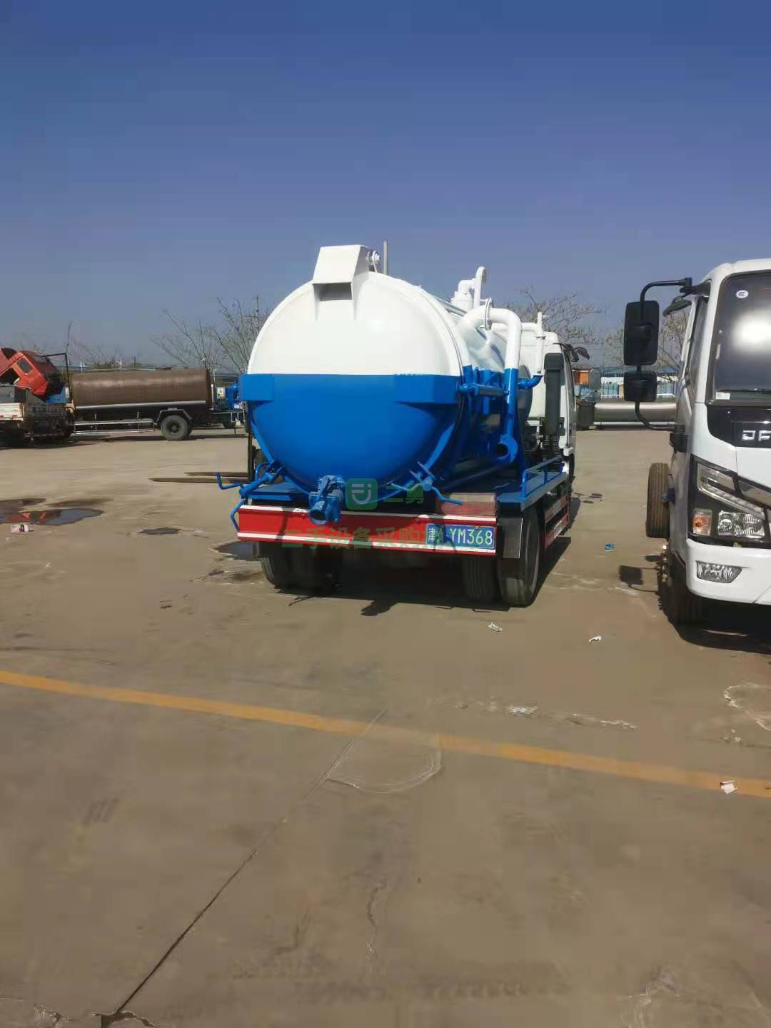 出售一臺17年東風多利卡吸污車   玉柴發動機130馬力