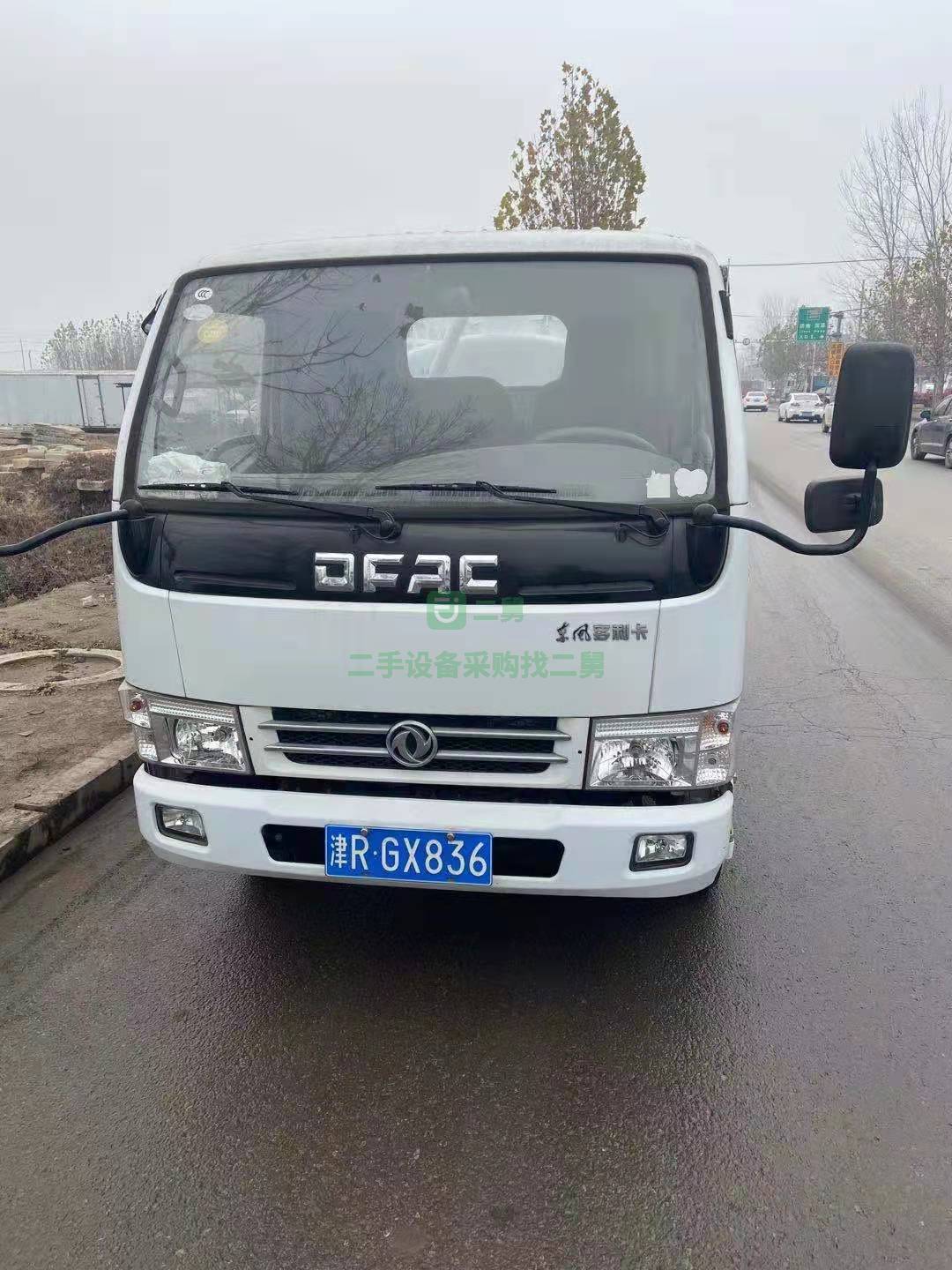 出售一臺東風多利卡吸糞車  玉柴發動機