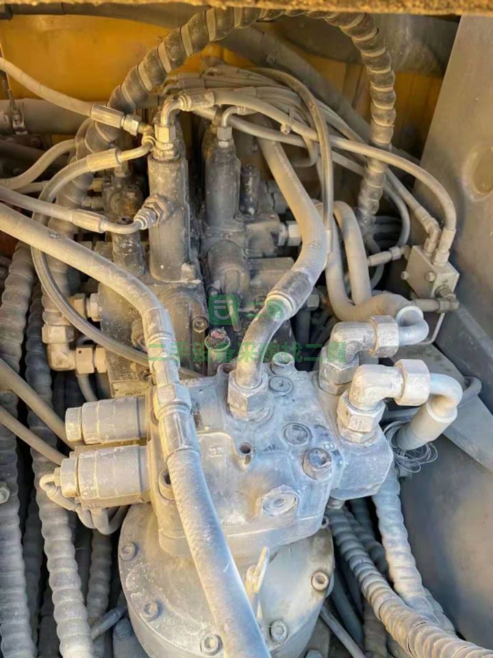 出售二手16年的徐工215挖掘機