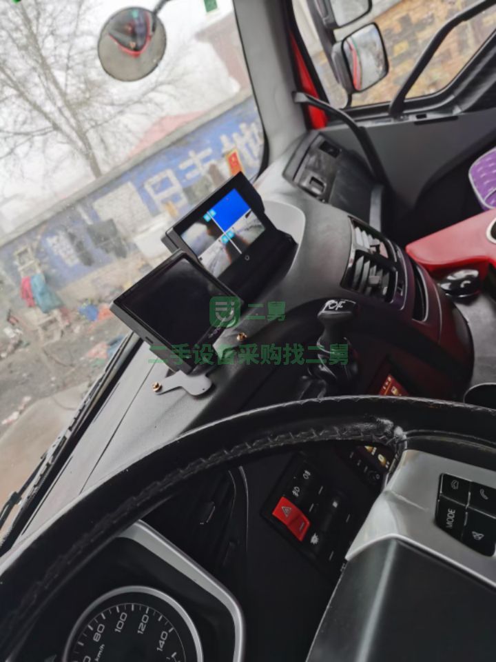 出售牽引車一臺2年7個月新款解放J6～550全車鋁圈