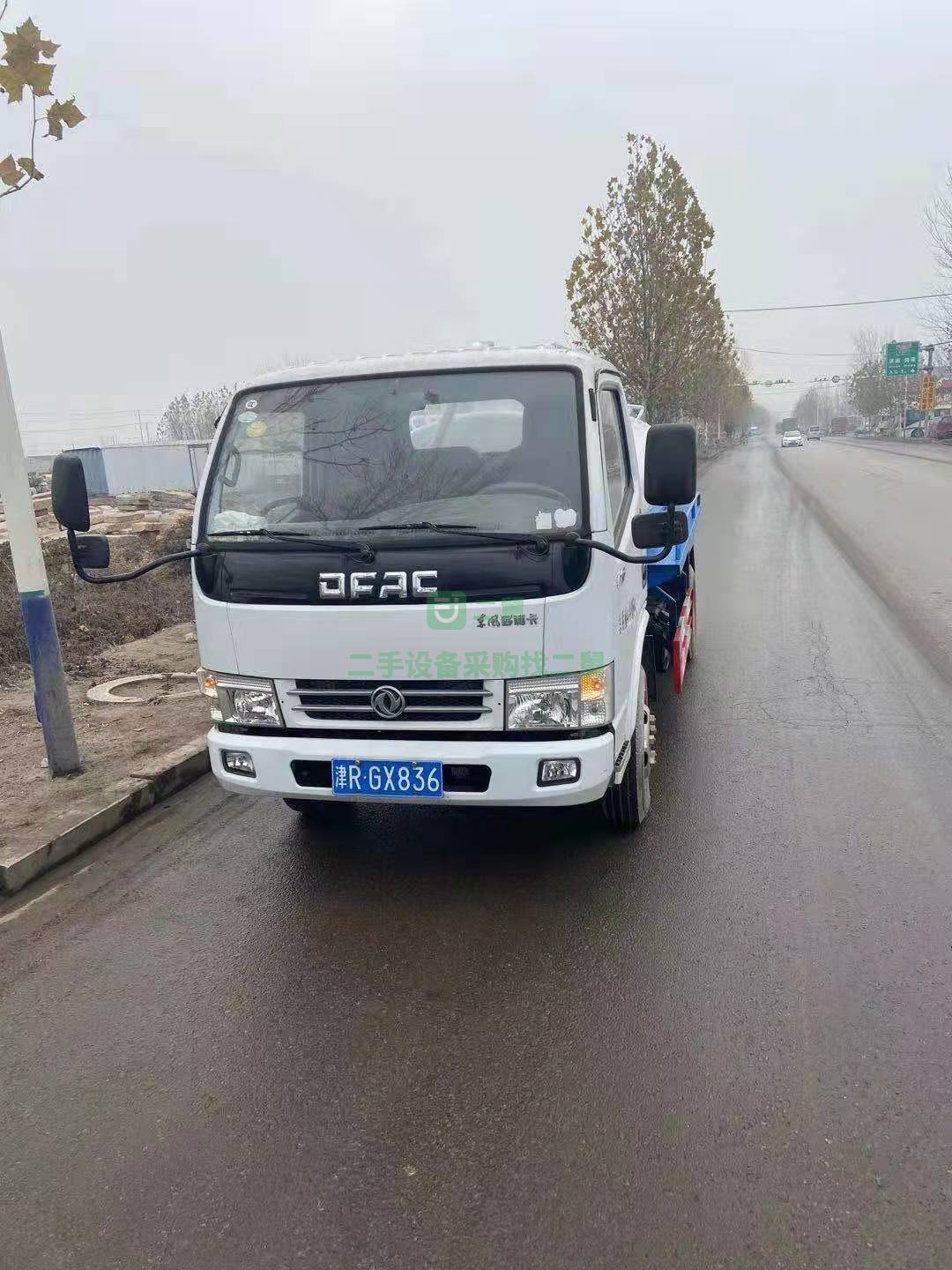 出售一臺東風多利卡吸糞車  玉柴發動機