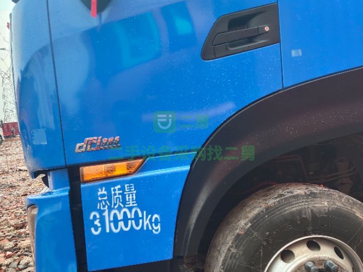 出售2020年1月上戶，東風(fēng)天龍VL集裝箱貨車，精品車況。