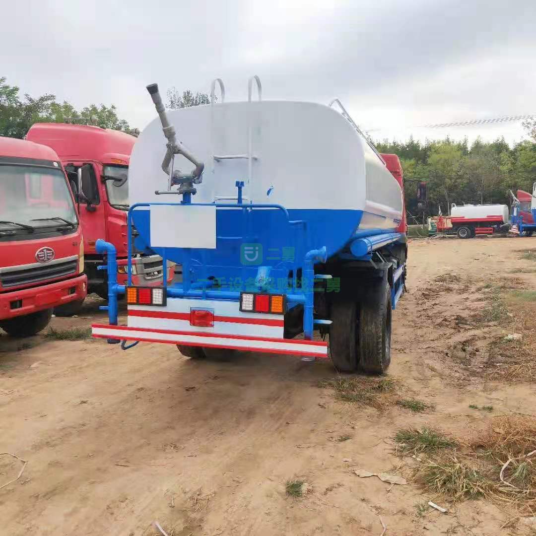 出售二手灑水車 3-20方都有  發(fā)動(dòng)機(jī)型號(hào)齊全可調(diào)換