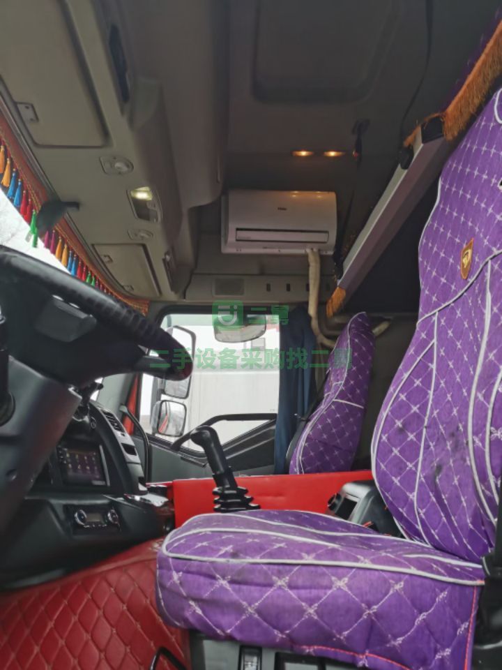 出售牽引車一臺2年7個月新款解放J6～550全車鋁圈