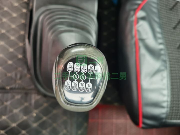 出售19年3月汕德卡440馬力牽引車