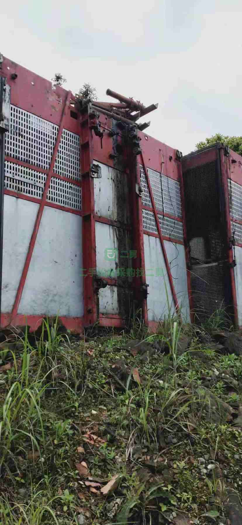 貴州出售二手的17年京龍電梯升降機百米一臺