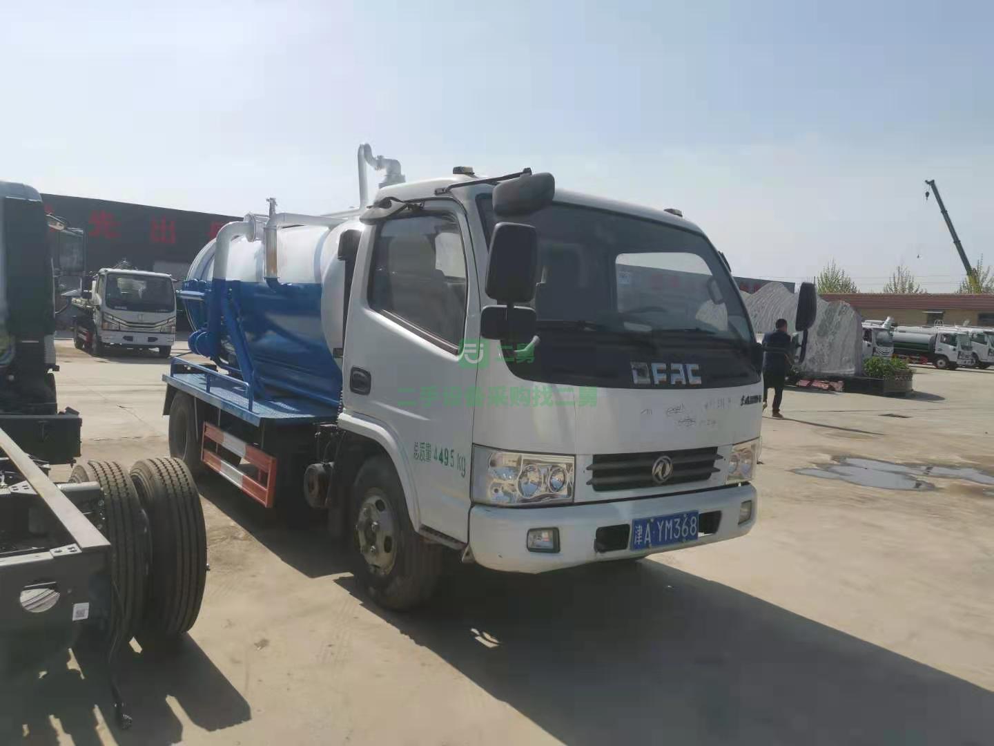 出售一臺17年東風多利卡吸污車   玉柴發動機130馬力
