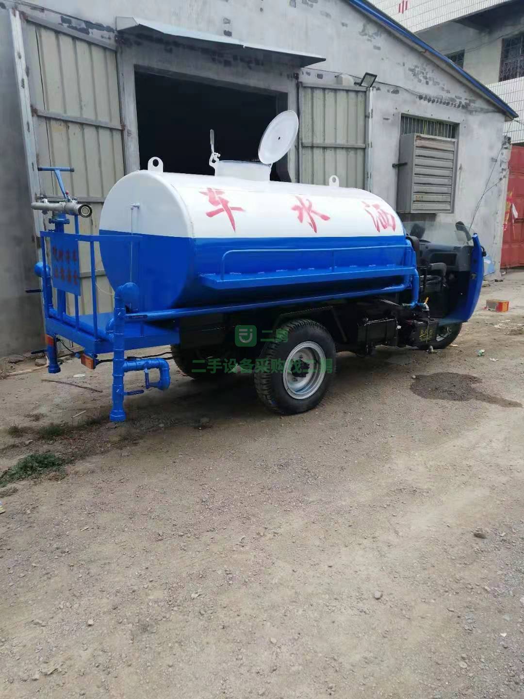 出售一臺三輪灑水車  常柴發動機  18  22馬力  價格美麗