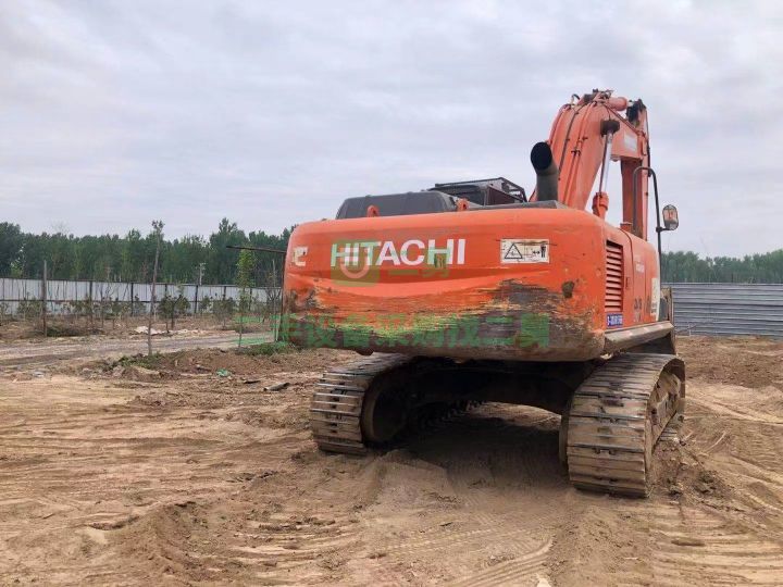 北京出售二手八成新的進(jìn)口日立350-3挖掘機(jī)