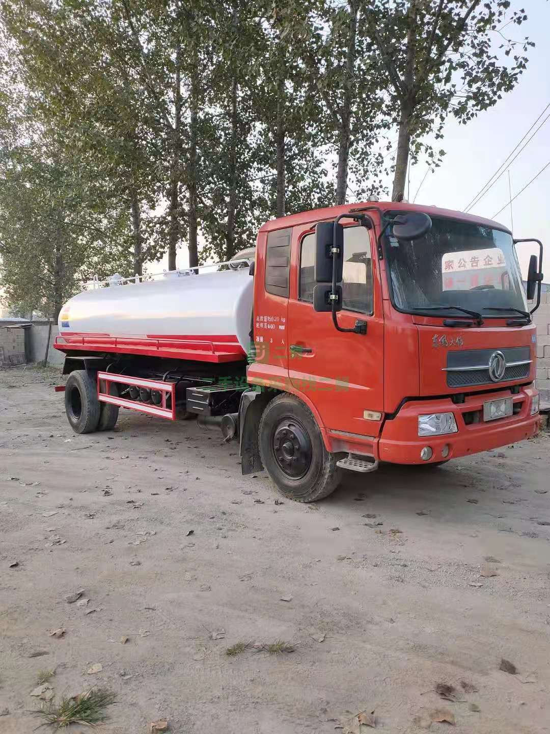 出售一臺精品東風天錦吸糞車  康斯發動機160馬力  價格優惠