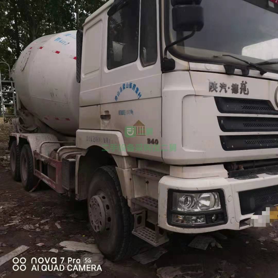 出售一臺13年德龍大12方攪拌車，濰柴發動機