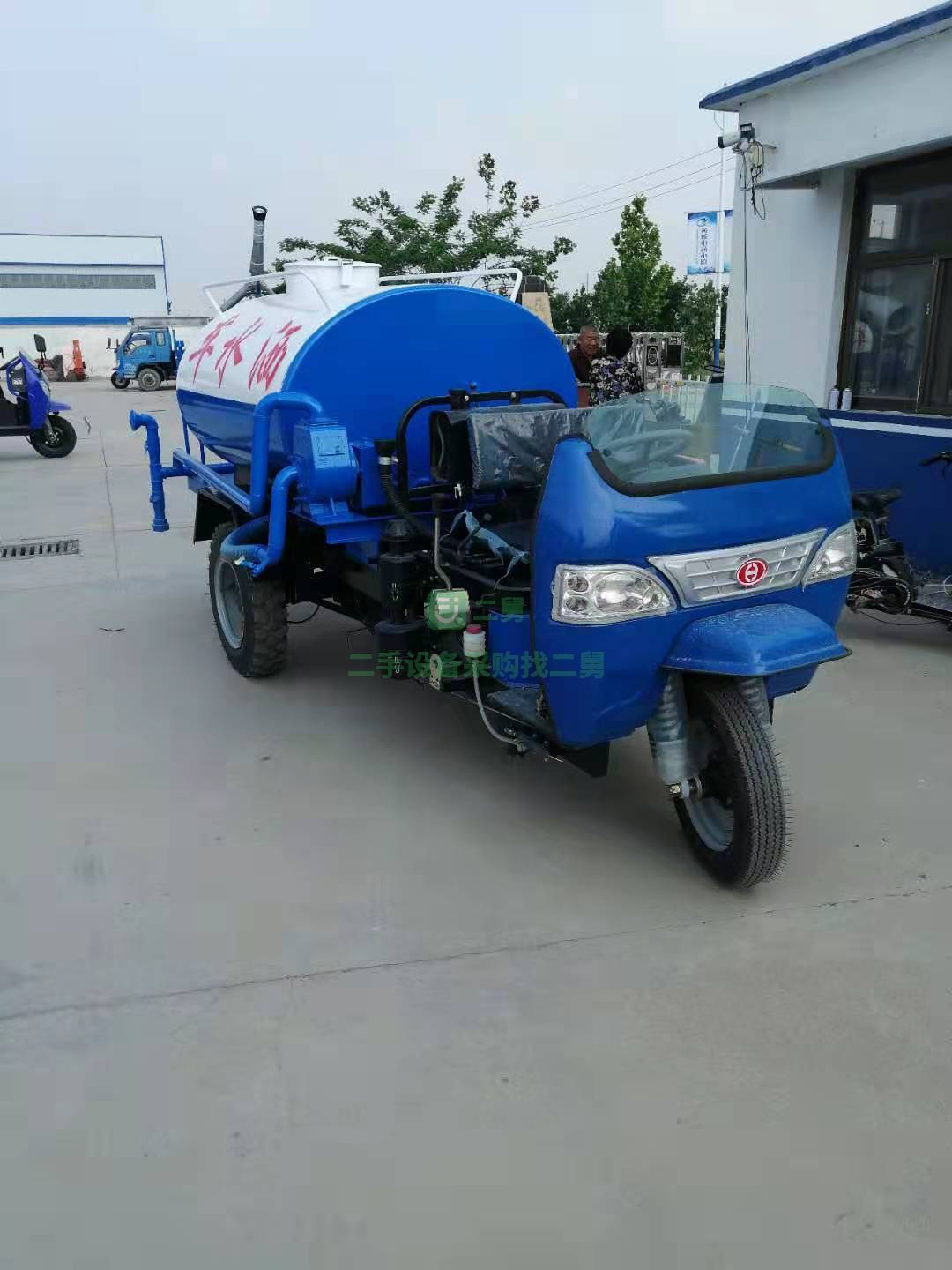 出售一臺三輪灑水車  常柴發動機  18  22馬力  價格美麗
