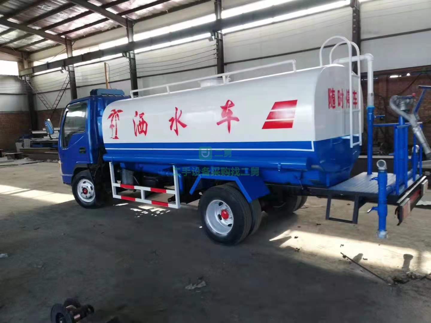 出售帥鈴5噸灑水車前噴后灑自吸水泡應有俱全