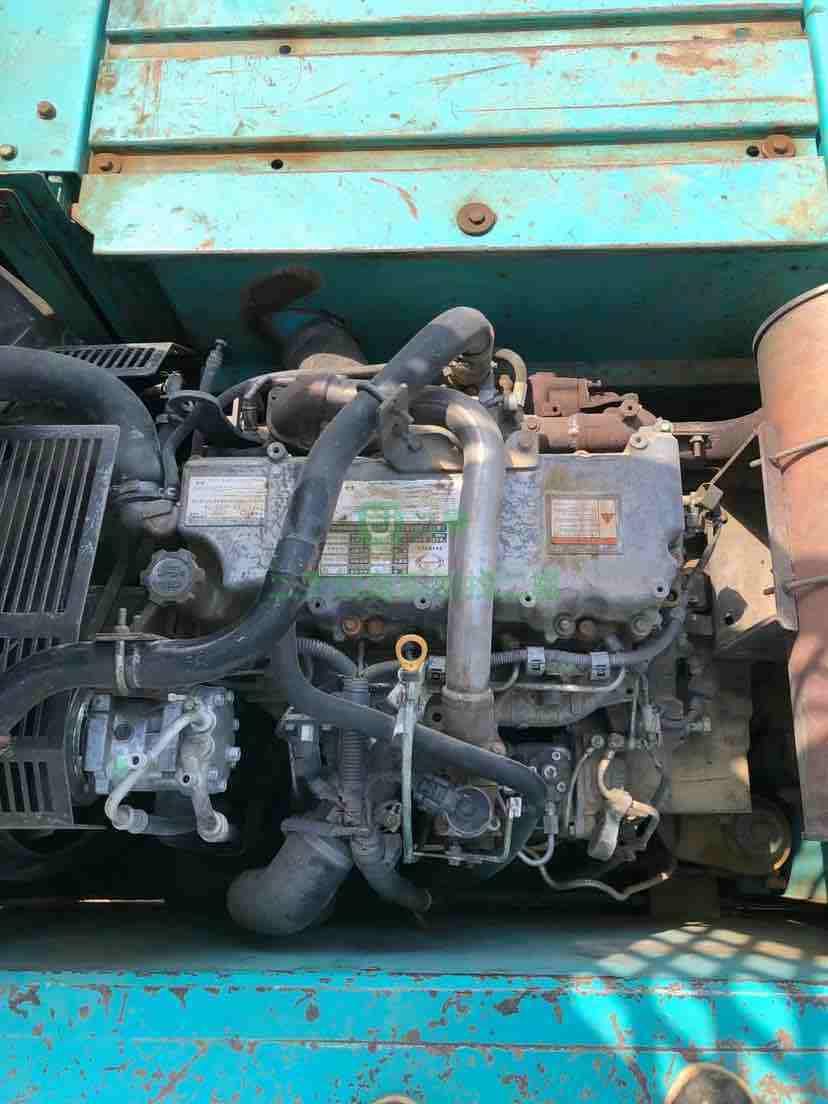 北京出售二手八成新的神鋼200超8挖掘機