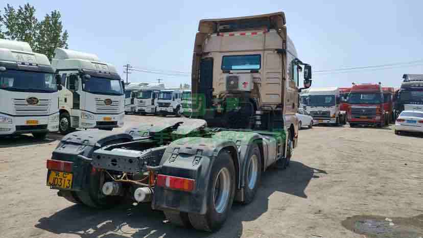 出售19年4月540馬力牽引車 德國曼發動機 ZF變數箱，帶液緩