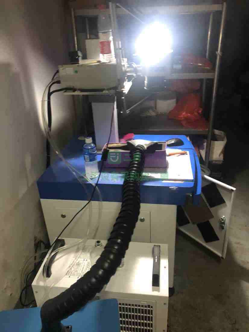 江蘇出售二手八成新的5瓦激光雕刻機設備