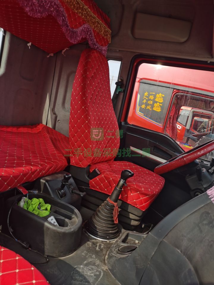 出售德龍新M3000牽引車一輛，375馬力
