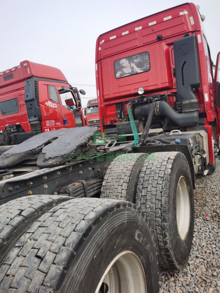 出售歐曼EST牽引車，460馬力，濰柴