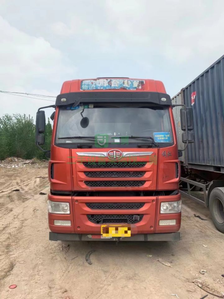 出售牽引車15年5月捍衛350，大精品