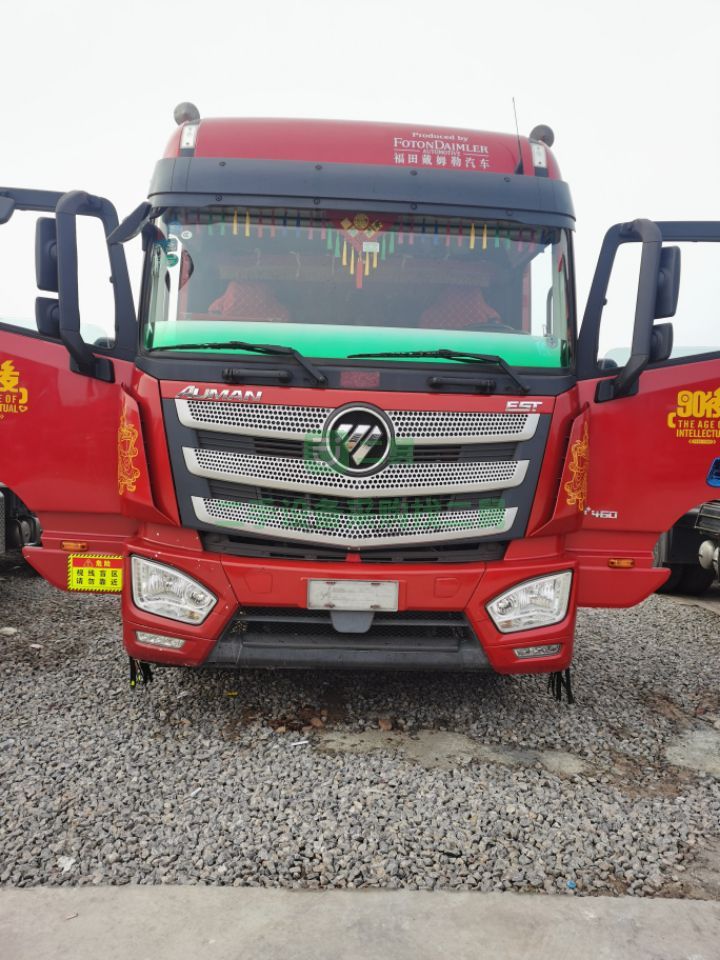出售歐曼EST牽引車，460馬力，濰柴