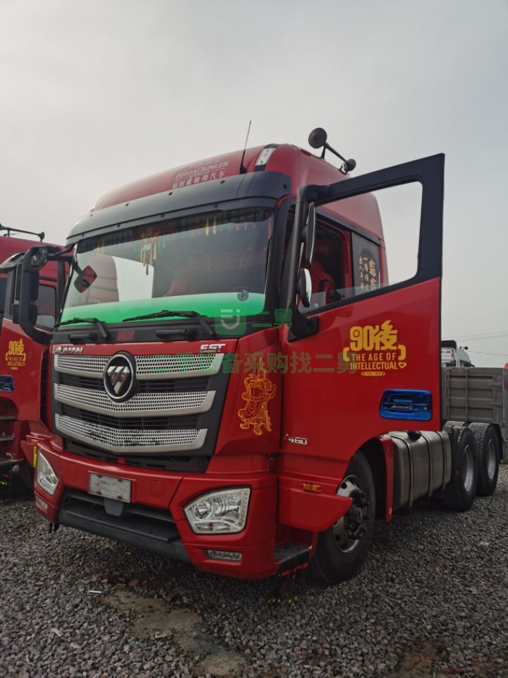 出售歐曼EST牽引車，460馬力，濰柴