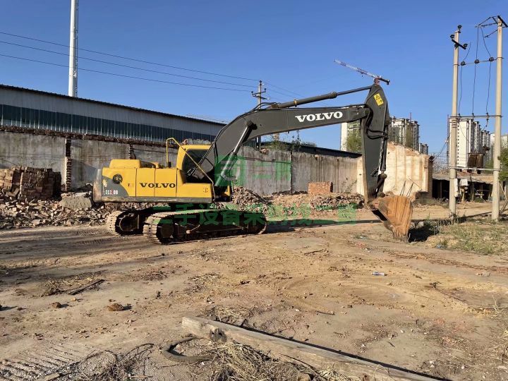 急售個人沃爾沃210挖掘機 土方車誠心轉讓
