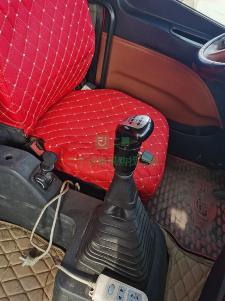 出售歐曼EST510馬力牽引車，四步臺階