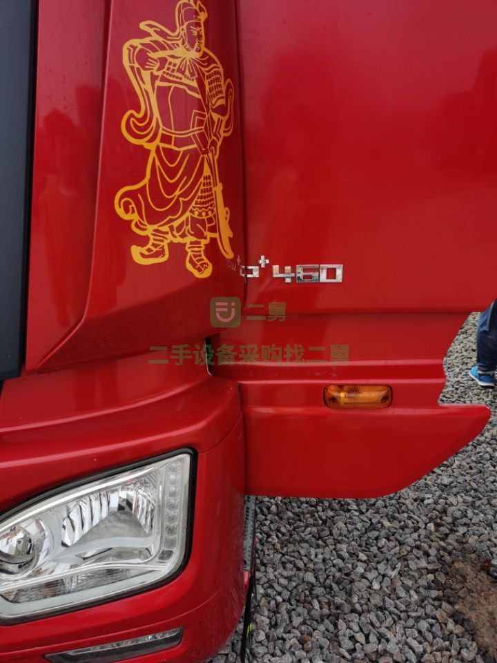 出售歐曼EST牽引車，460馬力，濰柴