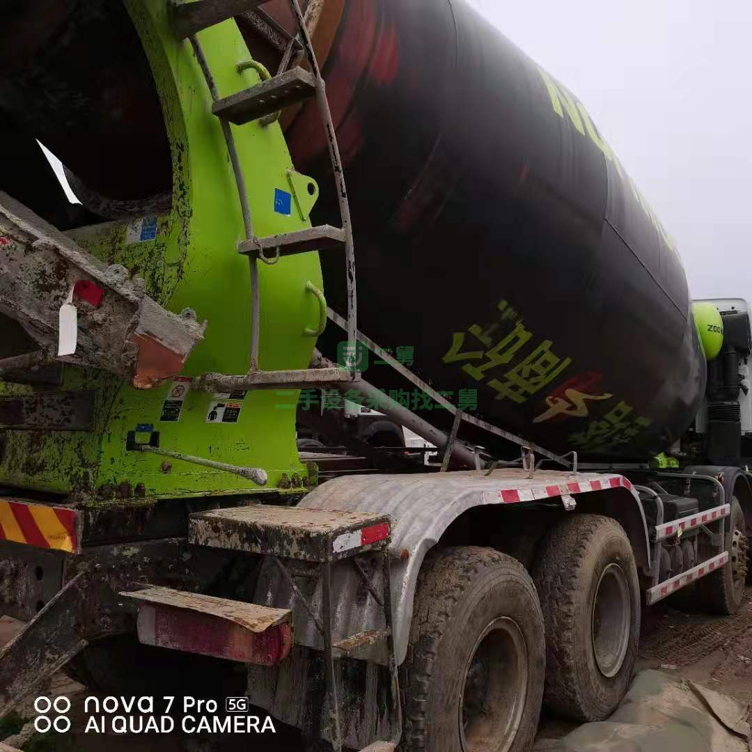 出售一臺19年豪沃大16方攪拌車，中聯上裝，進口減速機