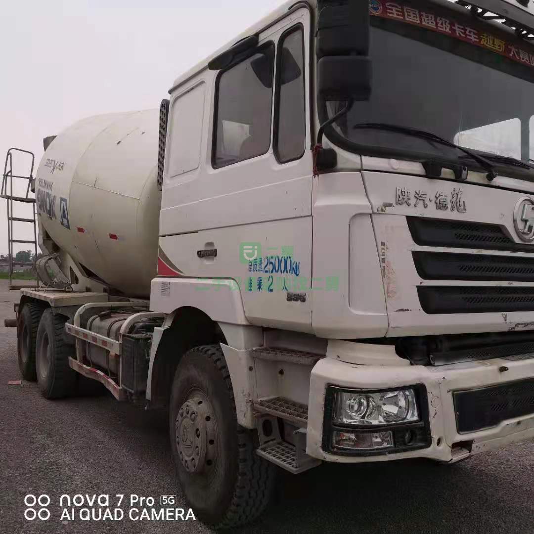 出售一臺16年國四德龍大12方攪拌車，濰柴發(fā)動機(jī)